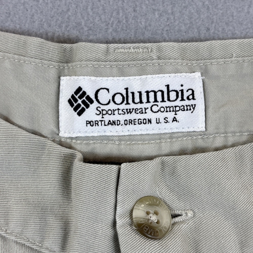 Columbia Shorts Womens Size 36 Beige Cargo Pockets Cotton Hiking Outdoor Logo - Picture 2 of 9